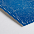 Minimalistische Madrid Karte von Artist Name zeigt eine detaillierte blau-weiß Stadtplan mit Silhouetten Poster einer minimalistischen Karte von Madrid in Blau und Weiß mit Straßendetails mit dem Titel „Minimalistische Madrid-Karte“ von Anonymous