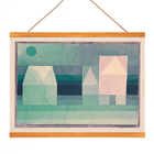 Maisons géométriques abstraites aux couleurs pastel douces, œuvre d'art de Paul Klee intitulée Trois Maisons Poster d'une œuvre d'art abstraite intitulée Trois Maisons de Paul Klee présentant des formes de maisons géométriques aux couleurs vertes et pastel