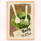 Obra de arte Eat Greens for Health – Feed Right to Feel Right de Hans Schleger que muestra una cabeza de lechuga con utensilios superpuestos. Póster titulado Eat Greens for Health – Feed Right to Feel Right de Hans Schleger presenta lechuga y utensilios que promueven una alimentación saludable.