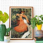 Elegante vicino a una primavera