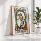 La carta del Tarot del Mundo de Rider Waite presenta una figura central dentro de una corona ovalada Póster del Tarot El Mundo de Rider Waite que representa una figura central dentro de una corona ovalada rodeada de cuatro figuras que representan los signos fijos.