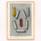 Lilly-Solvets für Lösungen von Eli Lilly and Company mit bunten chemischen Proben in Glasröhrchen. Poster mit verschiedenen bunten Fläschchen mit Tabletten von Lilly Solvets für Lösungen von Eli Lilly & Company.