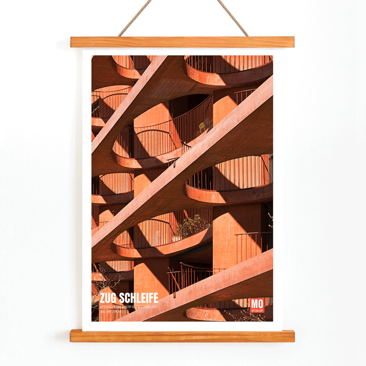 Architektonisches abstraktes Kunstwerk Zug Schleife Schweiz von Mo Art Gallery mit geometrischen Mustern und Schatten Poster eines modernen Architekturentwurfs in Orangetönen mit dem Titel „Zug Schleife“ von der Mo Art Gallery.