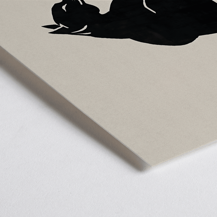 Pòster amb una il·lustració minimalista de gat negre titulada Black Cat 3 amb cal·ligrafia vermella sobre fons beix.