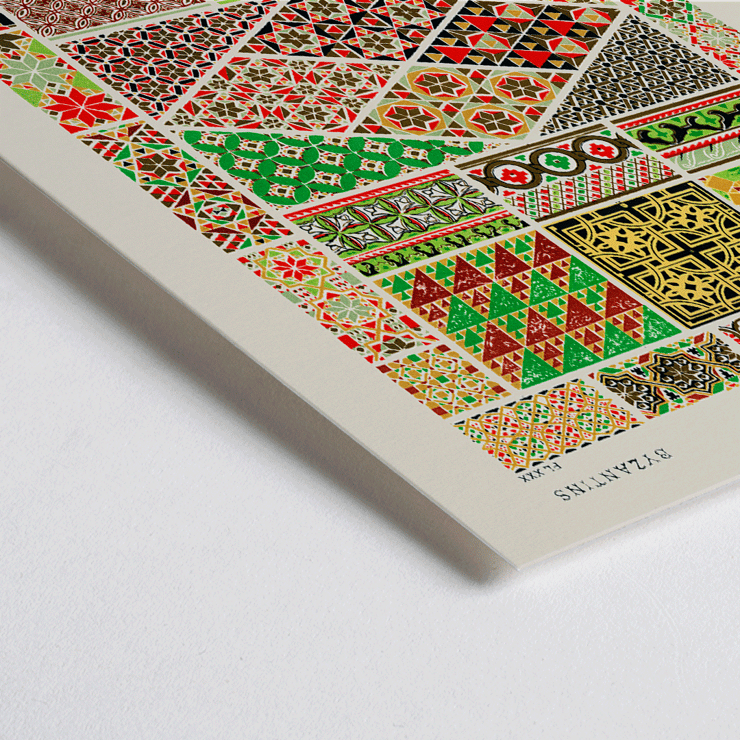 Byzantinisches 3-Vintage-Muster-Kunstwerk von Owen Jones aus dem Buch „Grammar of Ornament“ Poster des byzantinischen 3-Vintage-Musters aus dem Buch „Grammar of Ornament“ von Owen Jones mit farbenfrohen und komplizierten geometrischen Designs.