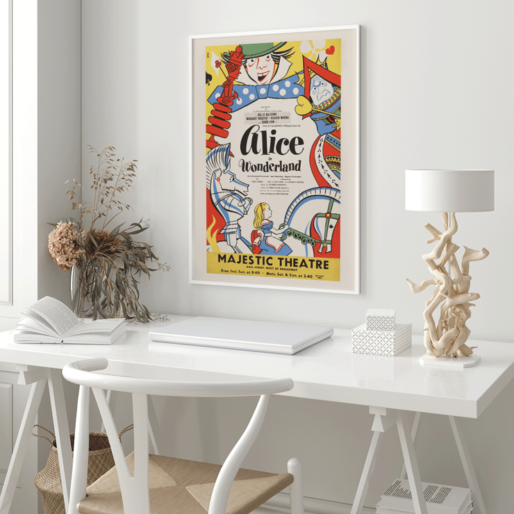 Alice im Wunderland von Artcraft Lithographie farbenfrohes Theaterplakatdesign Farbenfrohes Poster für Alice im Wunderland von Artcraft Lithograph mit skurrilen Figuren aus dem klassischen Märchen