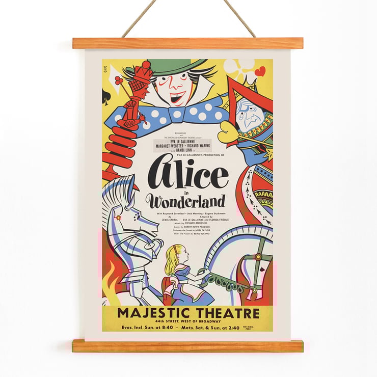 Alice im Wunderland von Artcraft Lithographie farbenfrohes Theaterplakatdesign Farbenfrohes Poster für Alice im Wunderland von Artcraft Lithograph mit skurrilen Figuren aus dem klassischen Märchen