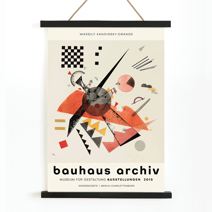 Obra abstracta de la exposición Orange Bauhaus de Wassily Kandinsky. Cartel de la exposición del archivo Bauhaus para la obra Naranja de Wassily Kandinsky con formas geométricas abstractas en varios colores.