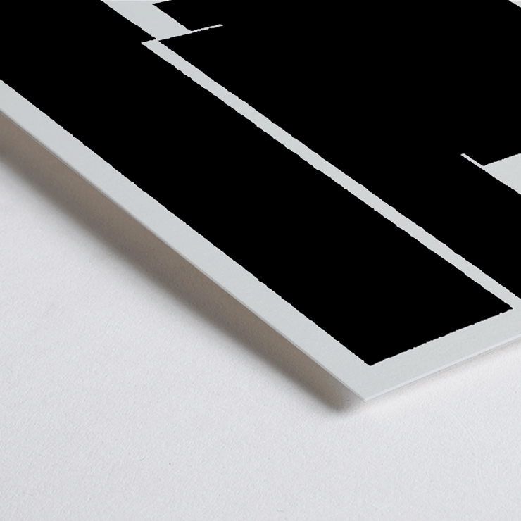Schwarz-weißes geometrisches abstraktes Kunstwerk von Joost Schmidt von der Bauhaus-Ausstellung Weimar. Poster der Bauhaus-Ausstellung von László Moholy-Nagy mit abstrakten geometrischen Formen in Schwarz und Weiß.