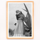 Frida Kahlo debout à côté d&#39;un agave