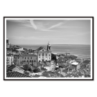 Poster mettant en vedette le paysage de la vieille ville de Lisbonne, photo en noir et blanc 1 avec vue sur les bâtiments historiques et le front de mer.