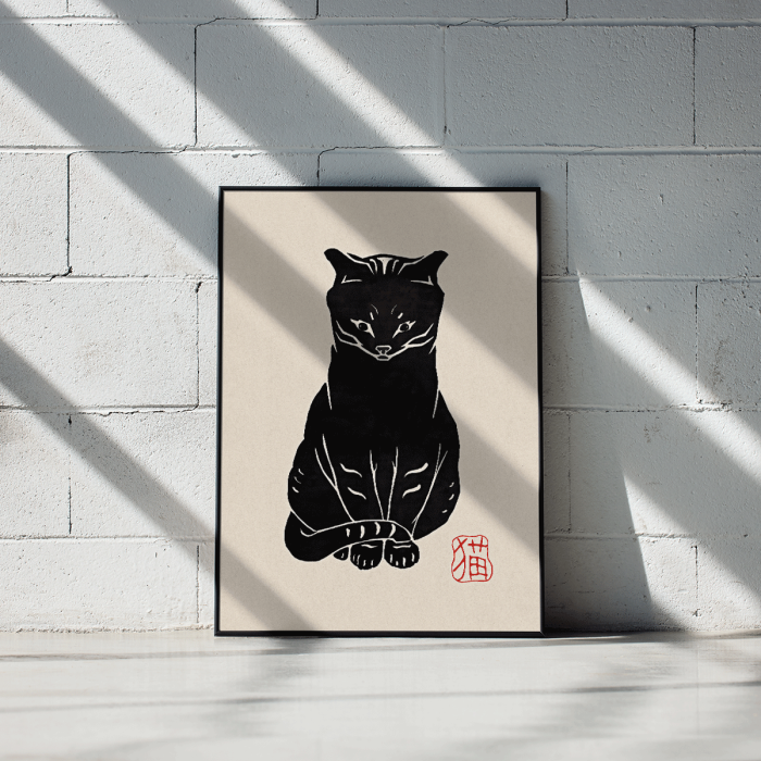 Póster de una obra de arte de un gato negro titulada Black Cat de Anonymous que presenta un diseño audaz y minimalista con un detalle de sello rojo.