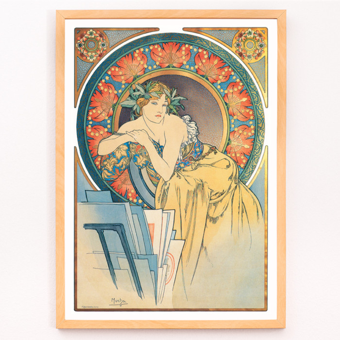 Dona amb roselles d&#39;Alphonse Mucha