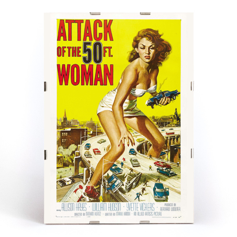 L&#39;attacco delle donne di 50 piedi