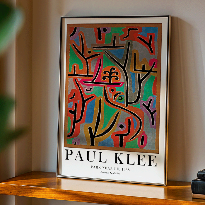 Póster de la obra de arte Park Near Lu de Paul Klee que presenta formas abstractas vibrantes y líneas atrevidas en diversos colores.